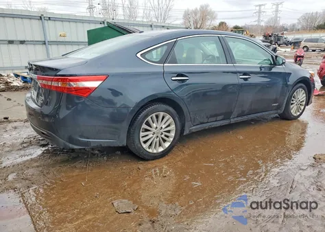 2015 Toyota Avalon Hybrid Xle Touring z USA, uszkodzony, nr VIN 4T1BD1EBXFU042492